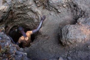 Report: Electric Vehicles Dependent on Exploitation of Miners in the Congo 13