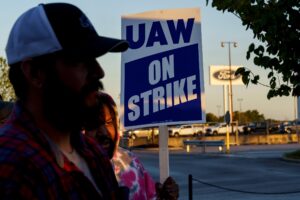 Electric Vehicle Battery Plant Workers in Kentucky File for Election to Join UAW 7