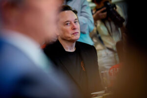 Trump Officials Pressure Nations to Approve Musk’s Starlink During Tariff Talks 10