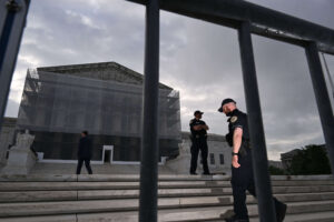 Supreme Court Divided on Injunction Question in Birthright Citizenship Case 20
